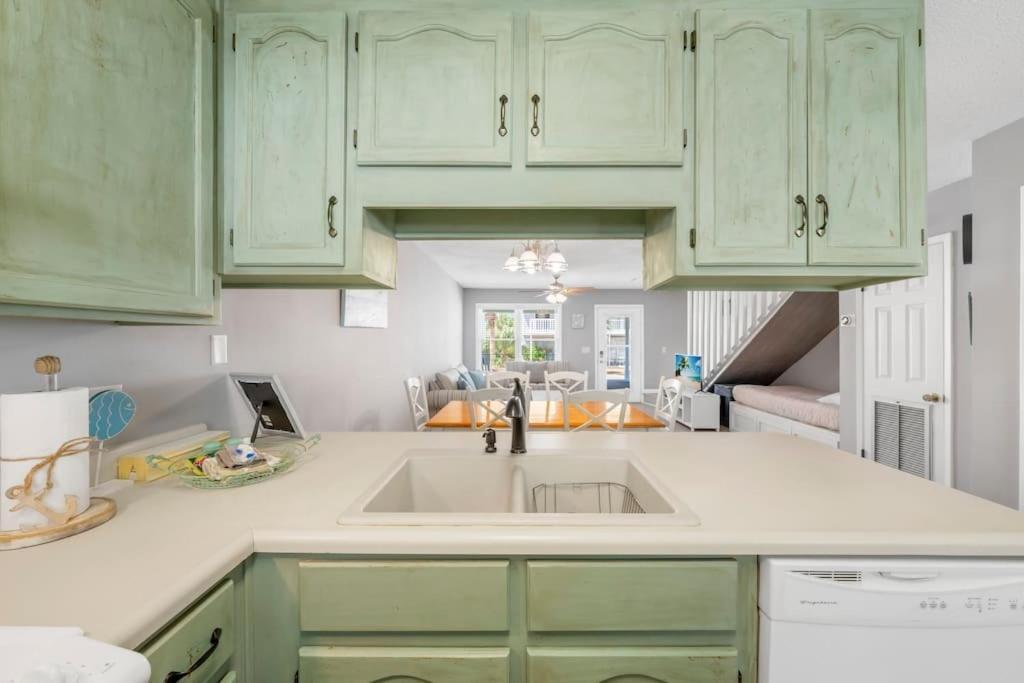 New! Steps To White Sand Beaches! Pool & Grill! 2Br 2Ba Panama City Beach Eksteriør billede